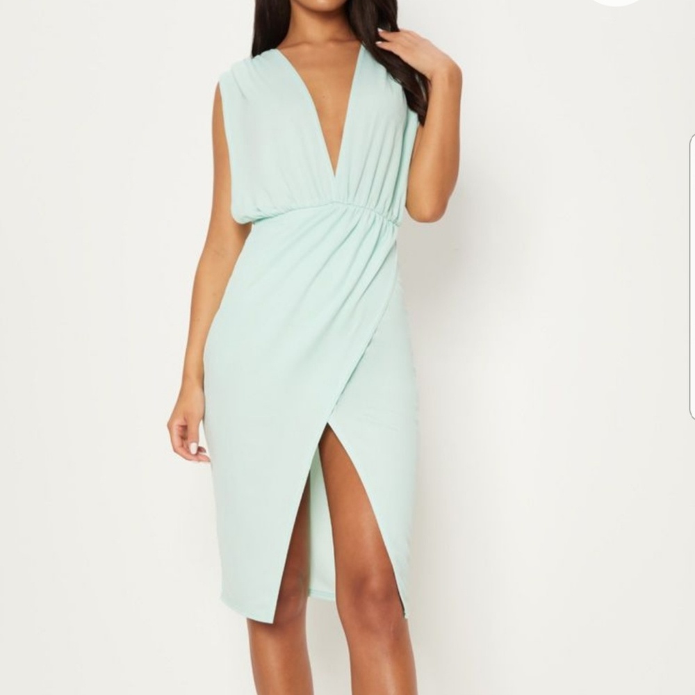 NWT Prettylittlething mint dress